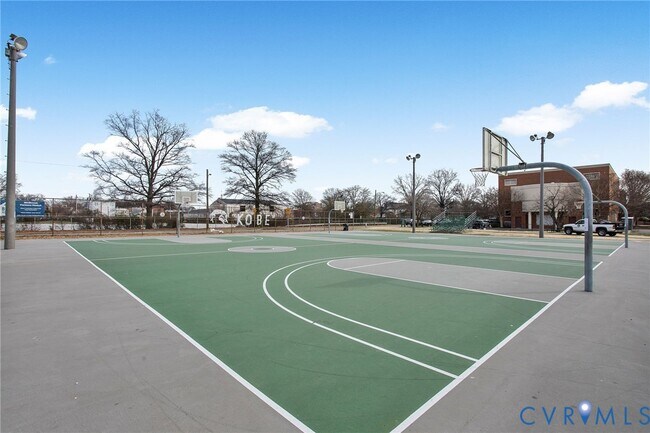 Building Photo - 1837 Grayland Ave