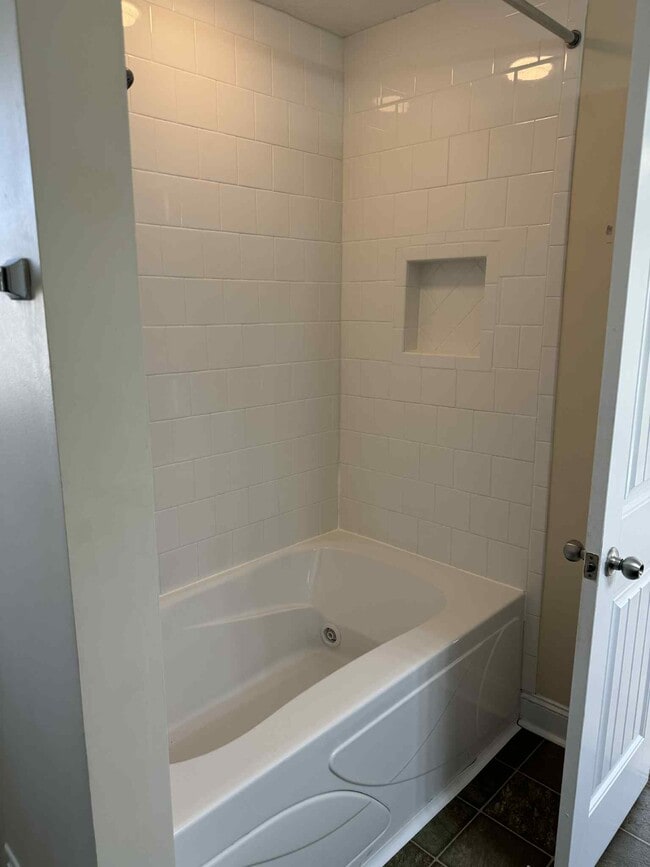 Master tub - 210 Guyett Ave