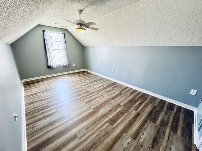 Building Photo - 5096 Capulet Cir