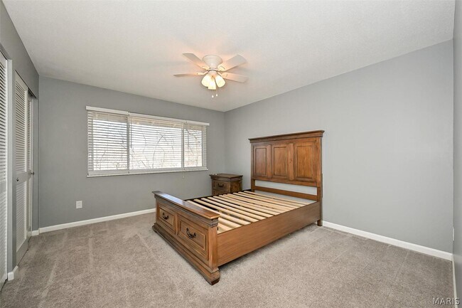 Building Photo - 835 Knickerbacker Dr