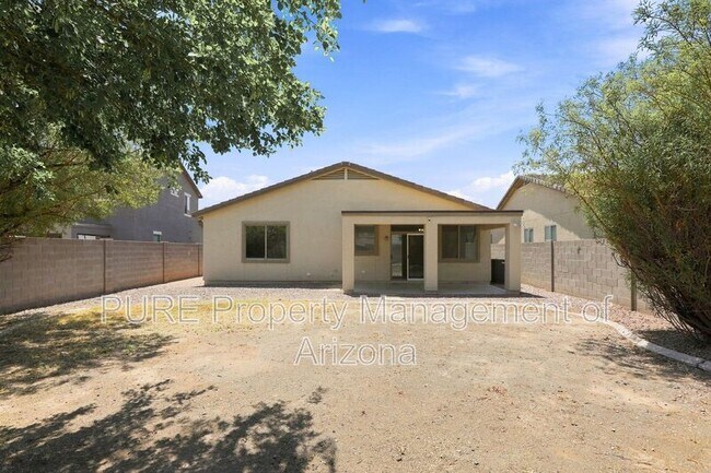 Building Photo - 1136 E Nickleback St