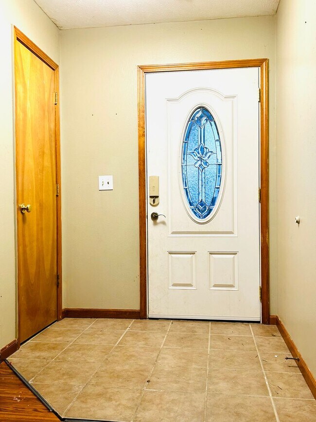 Building Photo - Large Lot, Beautiful Home in Milford