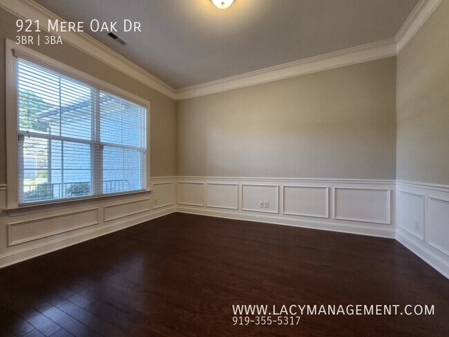 Building Photo - 921 Mere Oak Dr