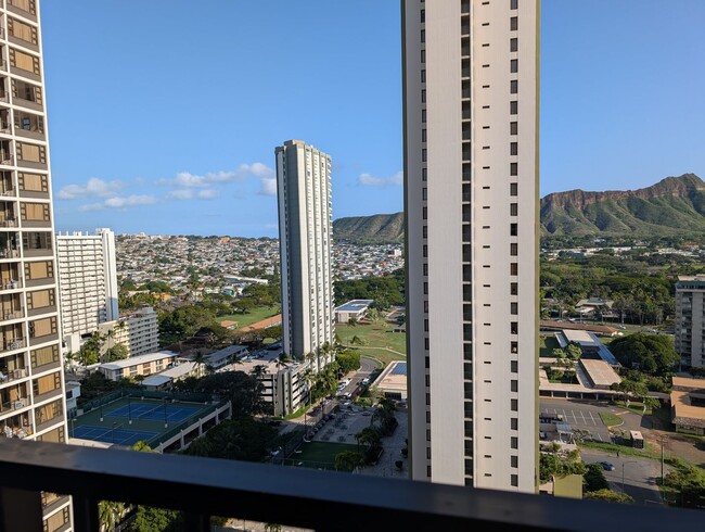 Building Photo - WAIKIKI BANYAN ALL UTILITIES INCLD 1BD/1BA...