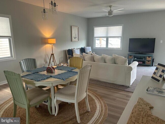 Building Photo - 221 Wilder Ave