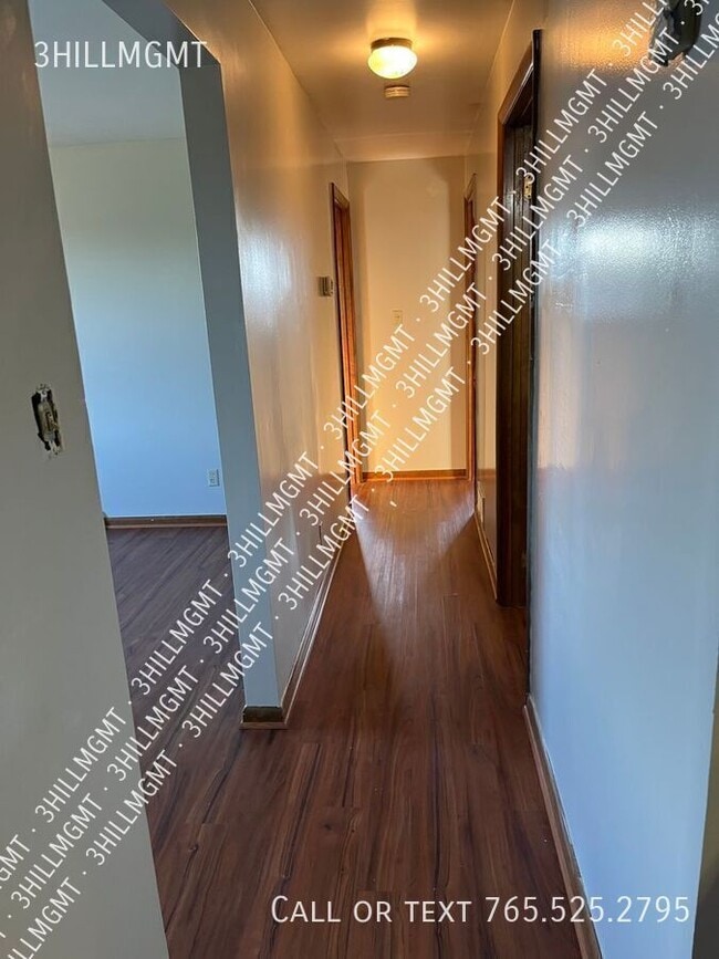 Building Photo - 921 Russellton Rd