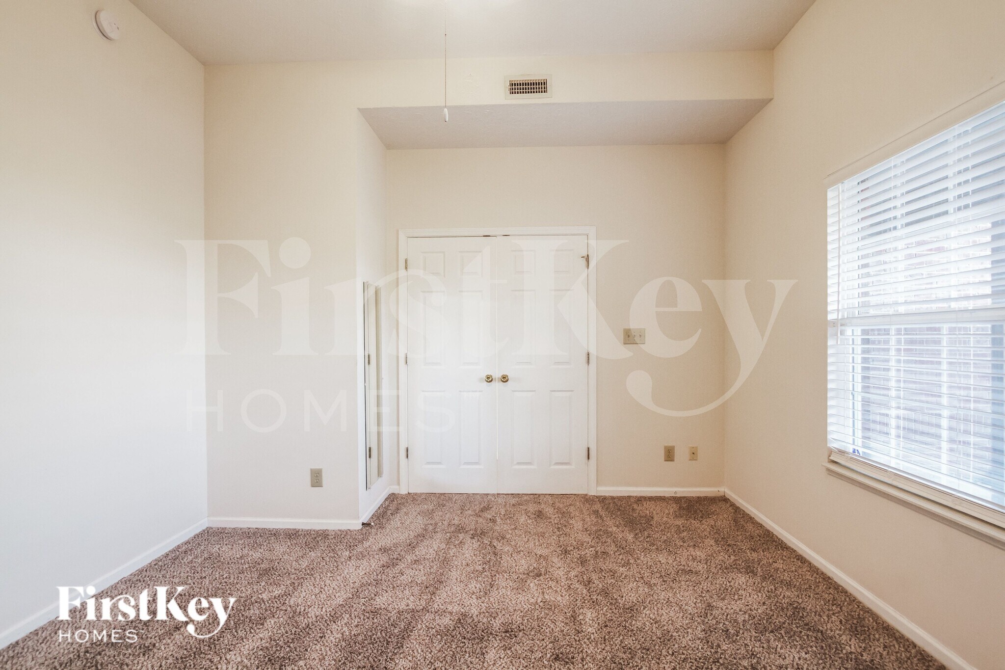 Building Photo - 13460 N Cedar Grove Ct