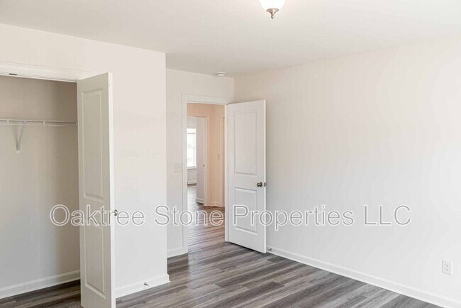 Building Photo - 3378 Skyland Dr