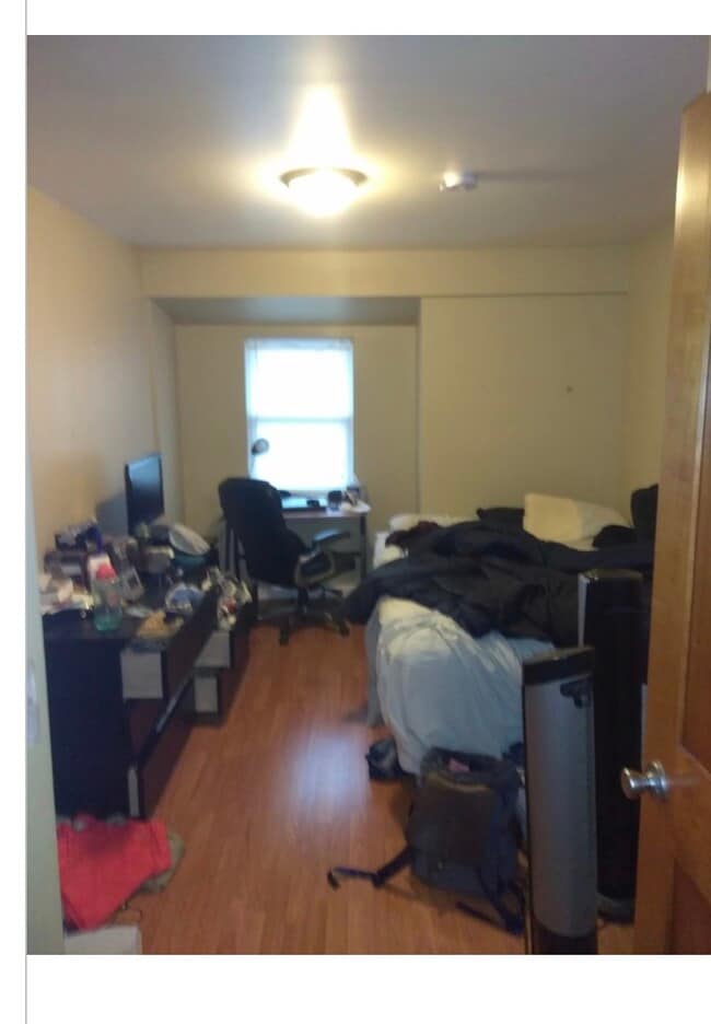 Bedroom - 3323 Parkview Ave