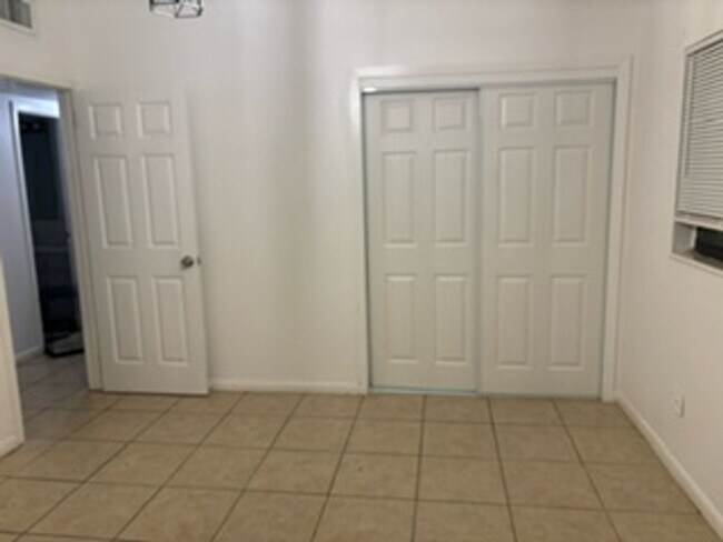 Building Photo - 8718 Ednam Pl