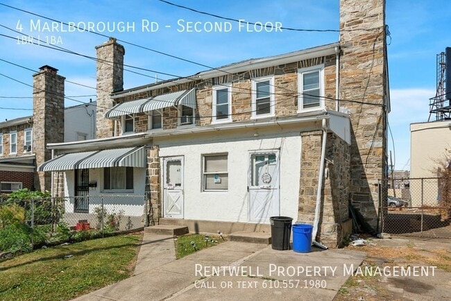 Building Photo - 1BR 1BA Second Floor Apartment is Upper Da...
