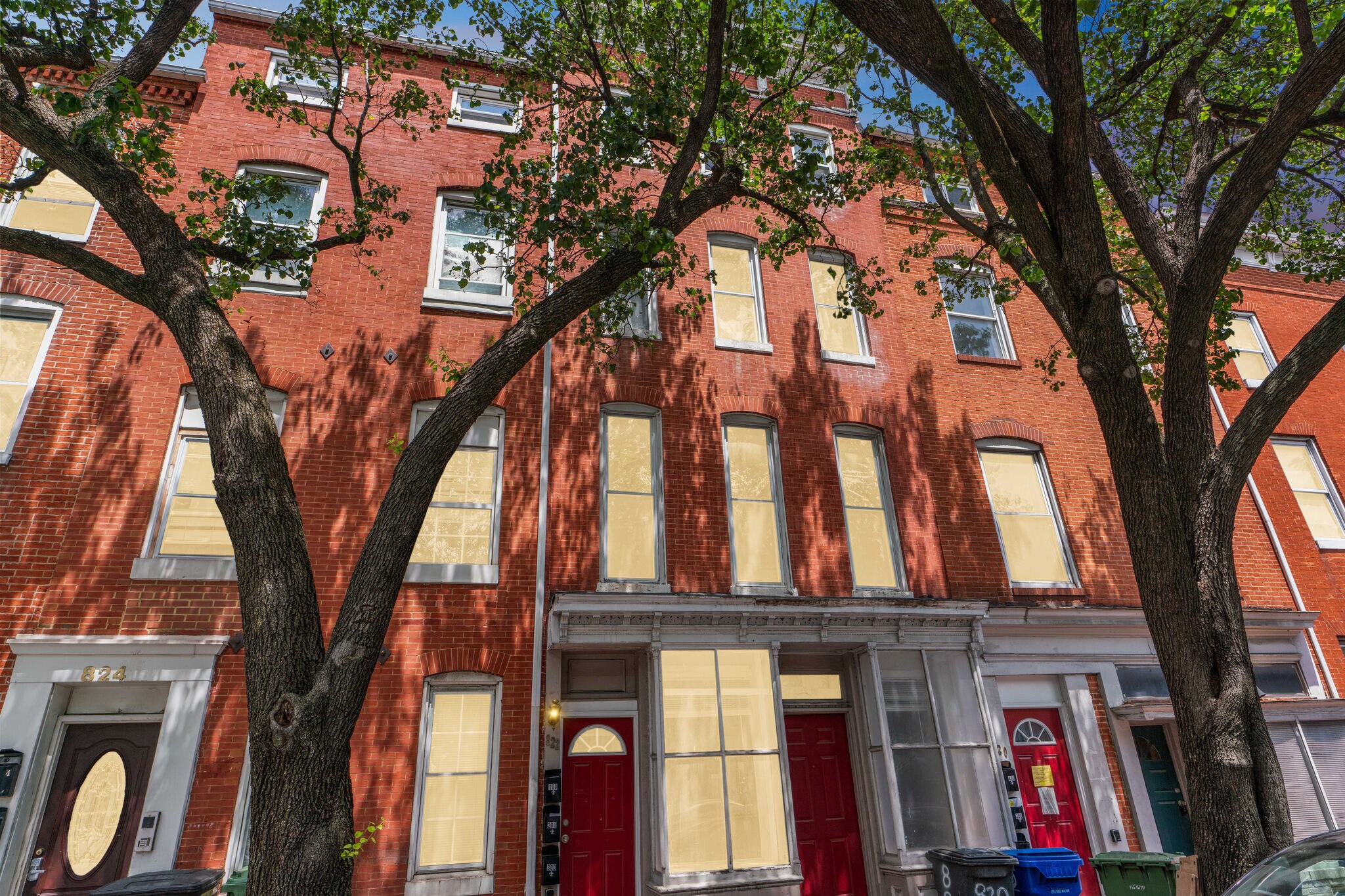Building Photo - 822 W Lombard St