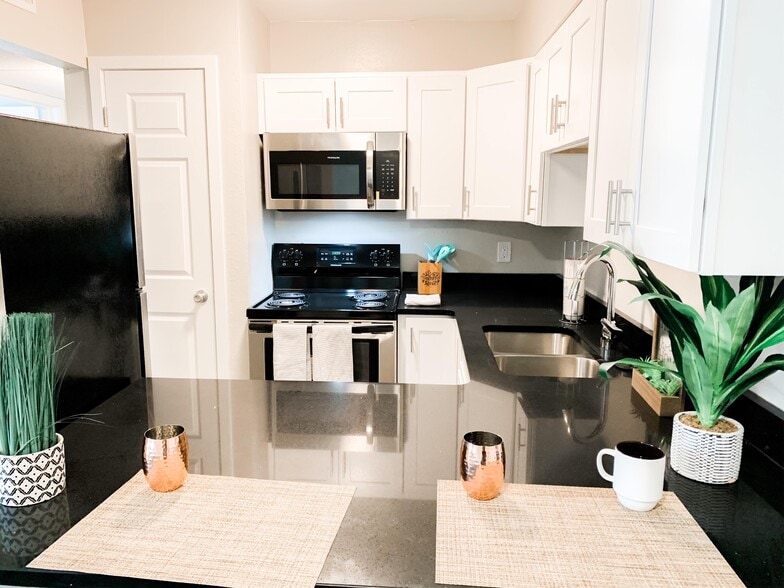 Primary Photo - Apartments at Decker Lake – Your Everyday Retreat