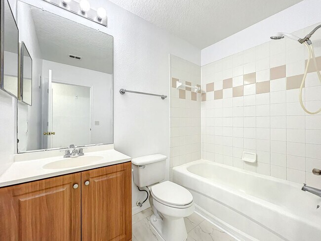 Building Photo - 6524 Swissco Dr