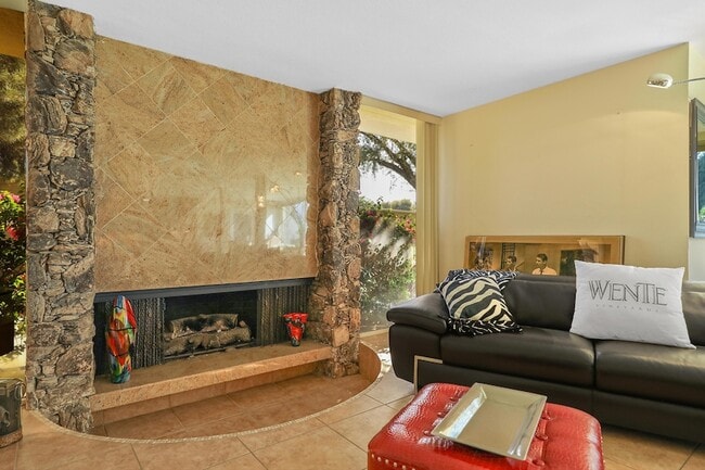 Building Photo - 42505 Adams St