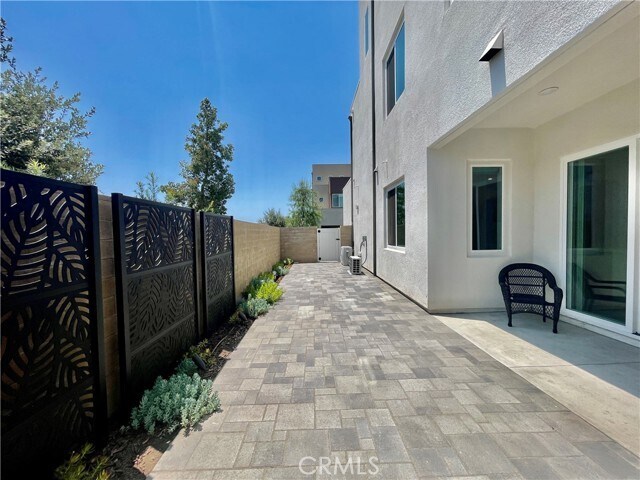 Building Photo - 114 Culture
