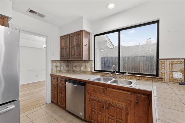 Building Photo - 1910 Glen Hill Dr