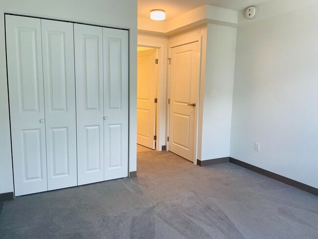 Building Photo - *PET FREINDLY* 3 Bedroom 2 Bathroom 1 Park...
