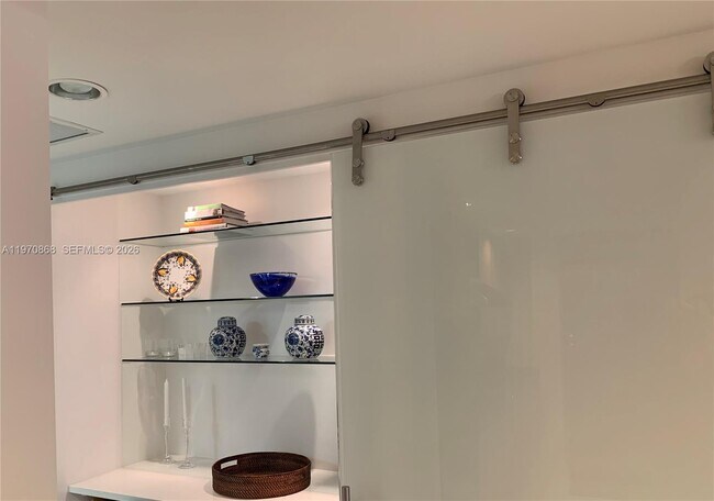 Building Photo - 1 N Ocean Blvd