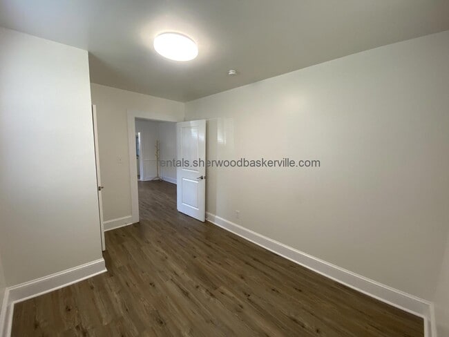 Building Photo - 504 E Atlantic St