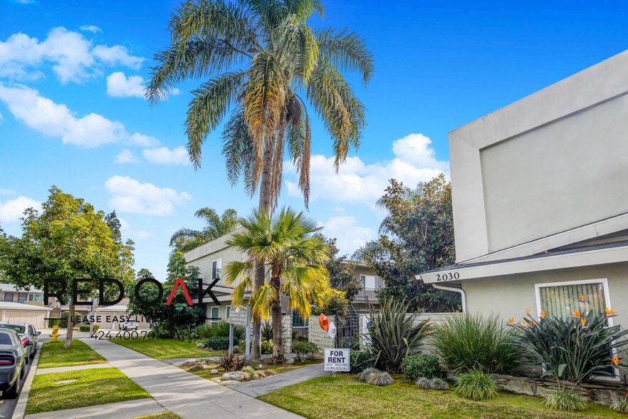 Building Photo - 2036 E Whiting Ave