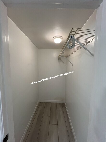 Building Photo - 1 Bed/1 Bath - Unit 2