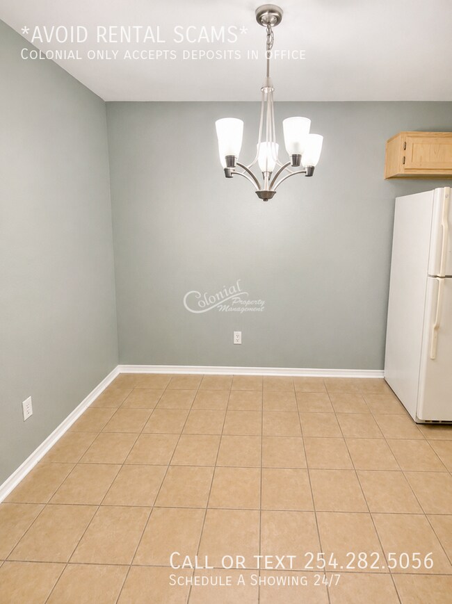 Building Photo - 2805 Alma Dr