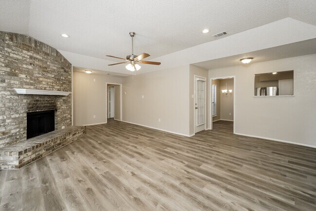 Building Photo - 10312 Lone Pine Ln