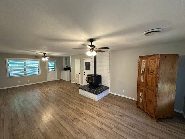 Building Photo - 3Bd/2Ba in Killeen, TX!