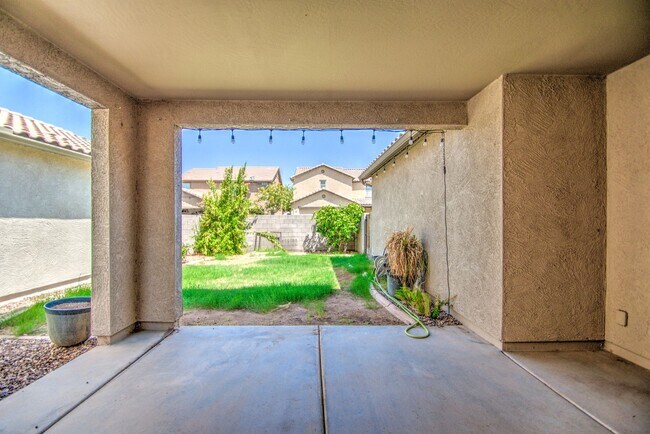 Building Photo - Stunning 3 bed plus Loft in Copper Ranch!
