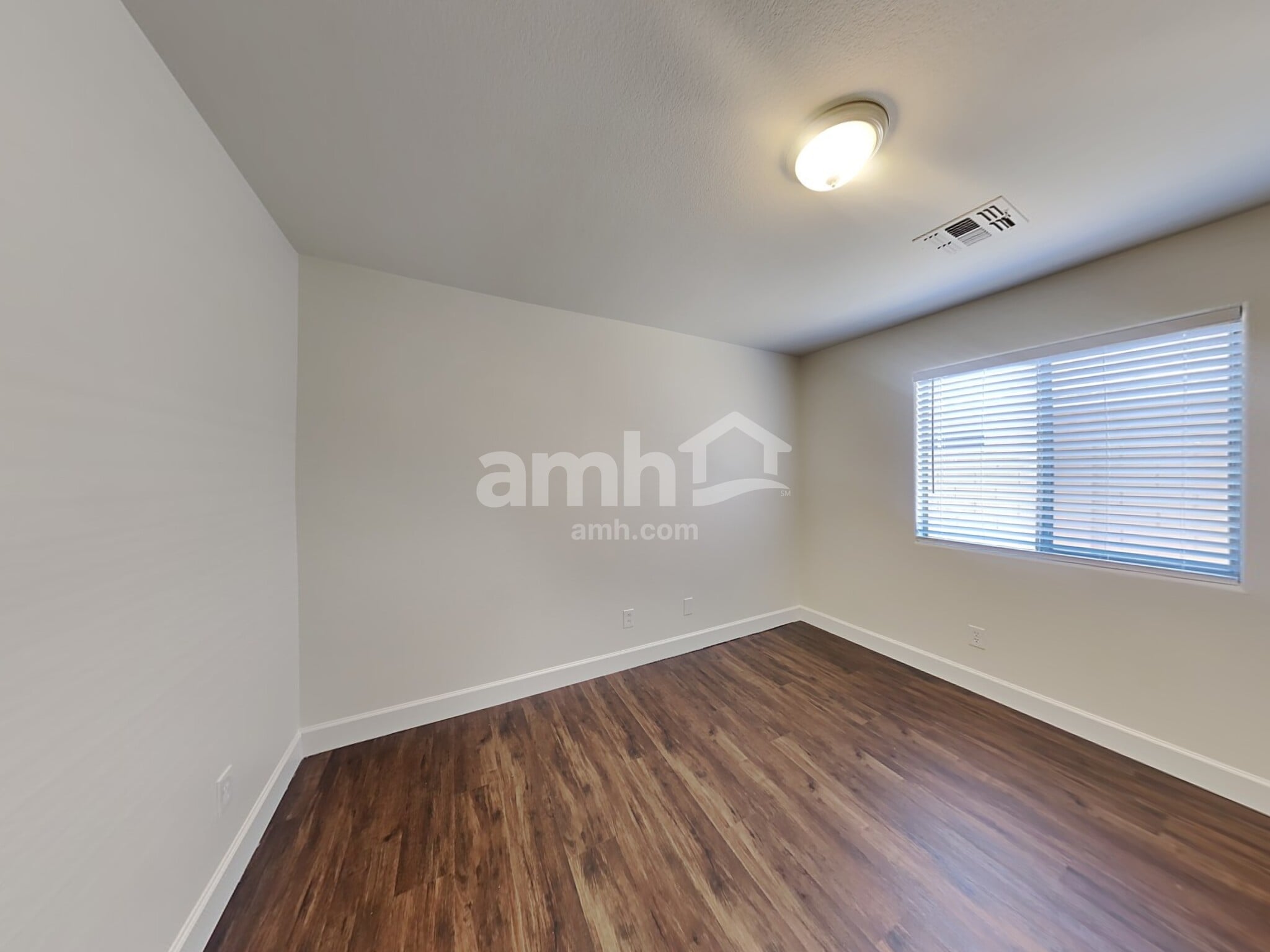 Building Photo - 12577 W Amelia Ave