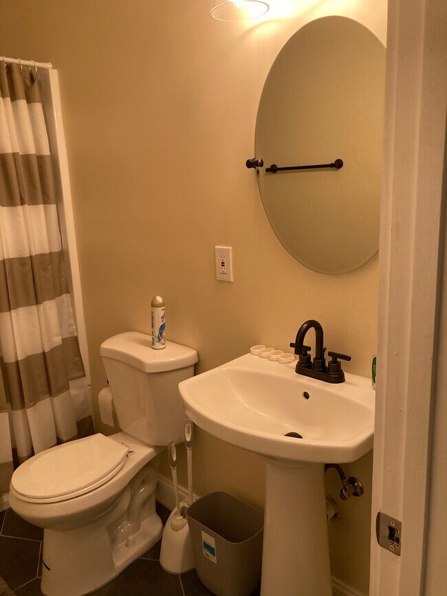 Building Photo - 101 Calumet St