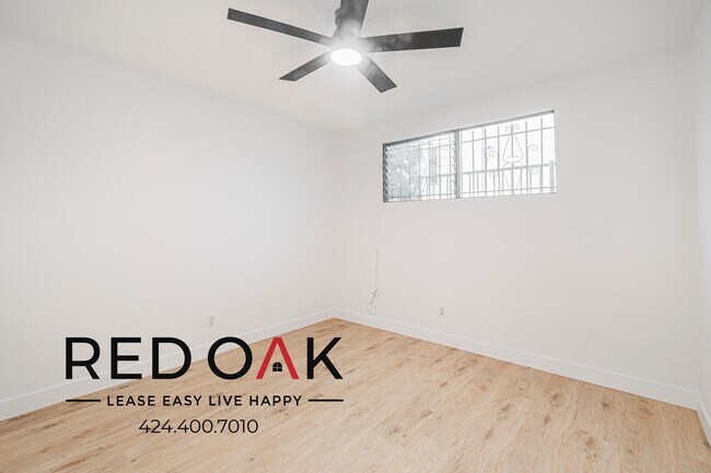 Building Photo - 1403 Tamarind Ave