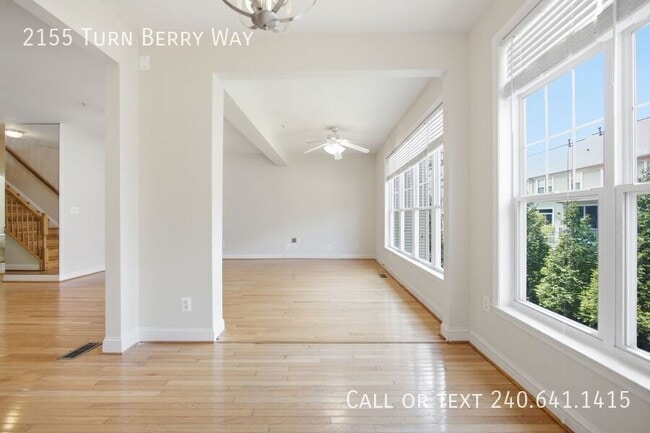 Building Photo - 2155 Turn Berry Way