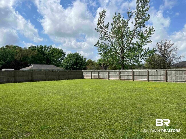 Building Photo - 105 Northgate Dr W