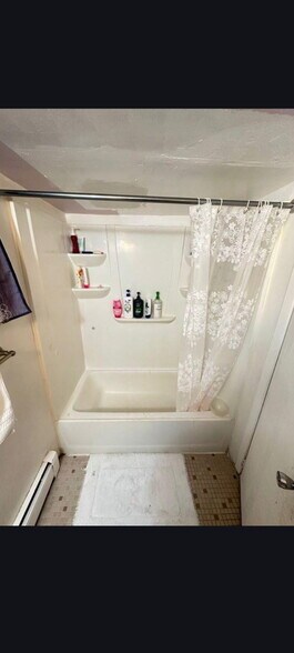 Building Photo - 7 Glenda Dr