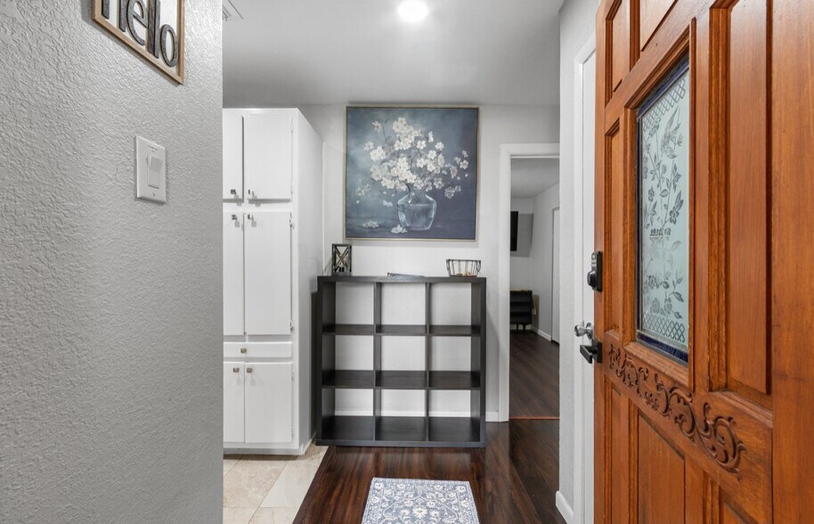 Building Photo - 1703 Monaco Dr
