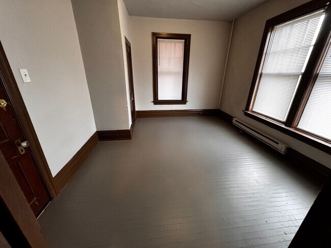 Building Photo - 1921 Market St