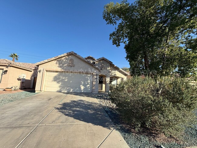 Building Photo - 2809 N 107th Dr