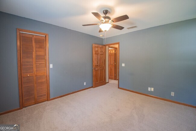 Building Photo - 81 Retreat Pl