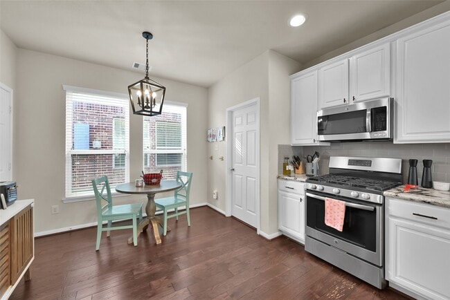 Building Photo - 21603 Rainfall Park Dr