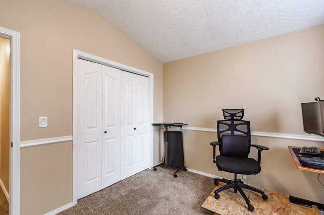 Building Photo - Modern and Updated 3bd/2b Home for Rent in...