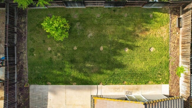 Building Photo - Must Apply to Schedule Viewing