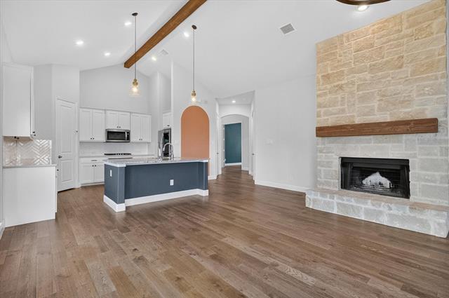 Building Photo - 1919 Middleton Dr