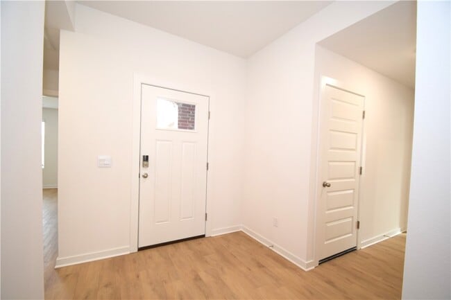 Building Photo - 517 Colorado St