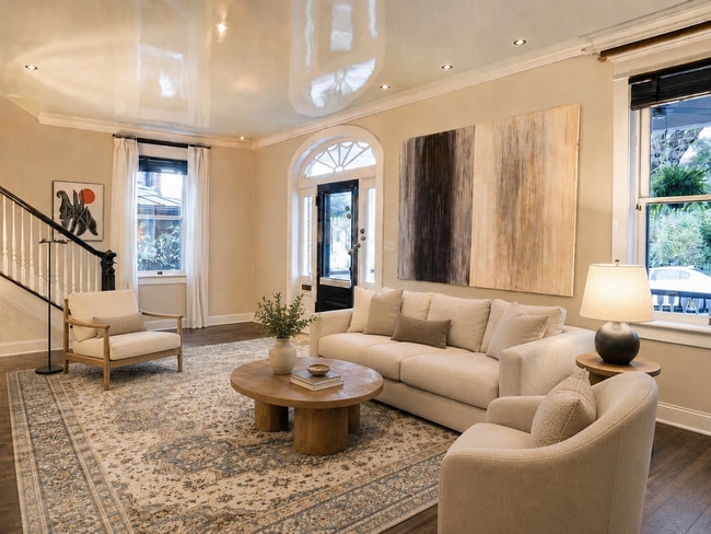 Building Photo - North Downtown Residence with Modern Updates and Prime Location