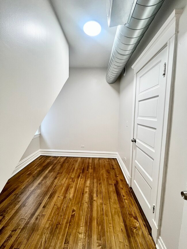 Building Photo - 2636 W 23rd St