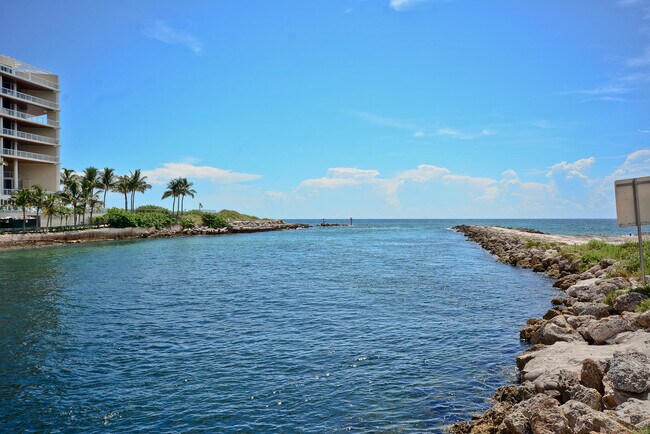 Building Photo - 1111 S Ocean Blvd