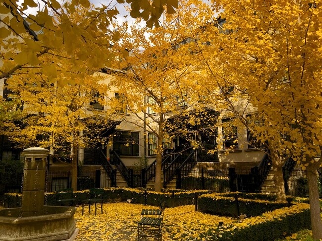 Building Photo - 190 E Gay St