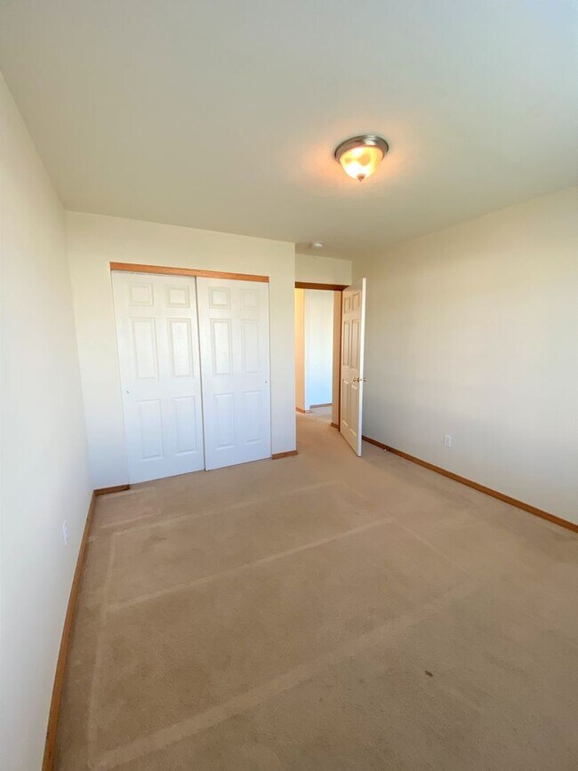 Building Photo - 8004 Chehalis Dr